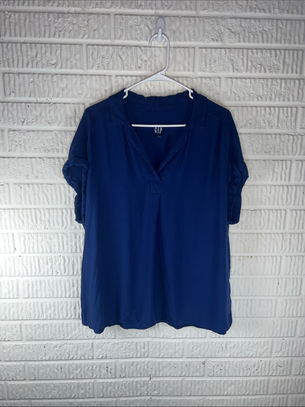 GAP Women's Navy Blue Short-Sleeve V-Neck Blouse